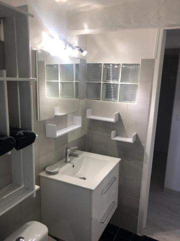 Le Petit Saint Clair Apartment Trigance Ngoại thất bức ảnh