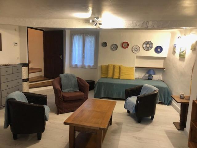 Le Petit Saint Clair Apartment Trigance Ngoại thất bức ảnh